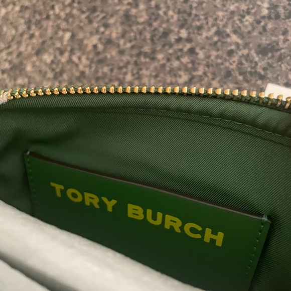 Tory Burch Green and White Chain Pattern Wristlet - Picture 5 of 9